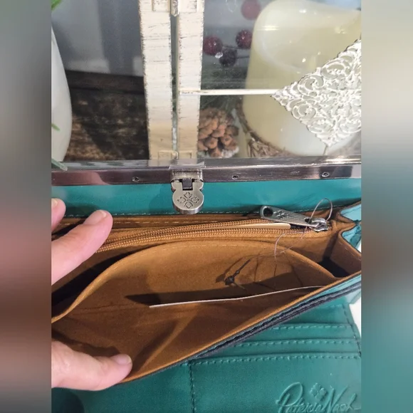 Patricia Nash "Beautiful Girl" Wallet - Picture 5 of 5